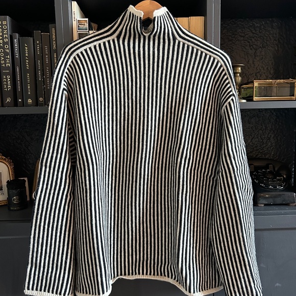 100% Wool Striped Loose Turtleneck Thick Sweater - Picture 2 of 5